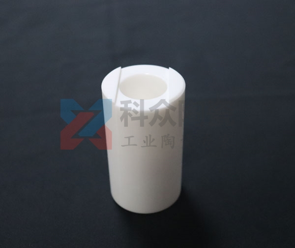 高鋁陶瓷耐磨管是什么？它的優(yōu)點在哪？